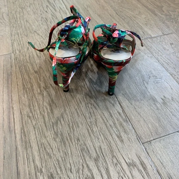 Cinderella of Boston Tropical Lace-Up Stiletto Heels in Green and Pink Size 4.5W - Picture 4 of 6